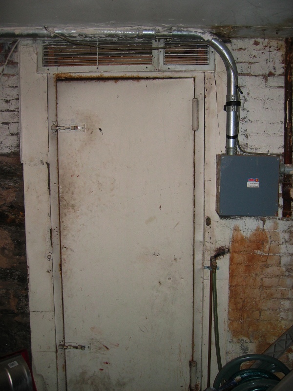 Street access to basement