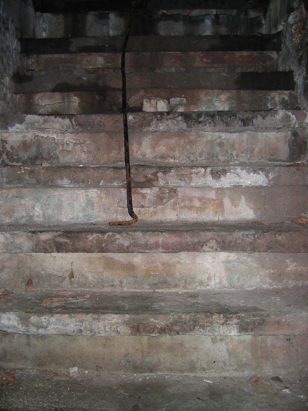 Doors to outside hatch