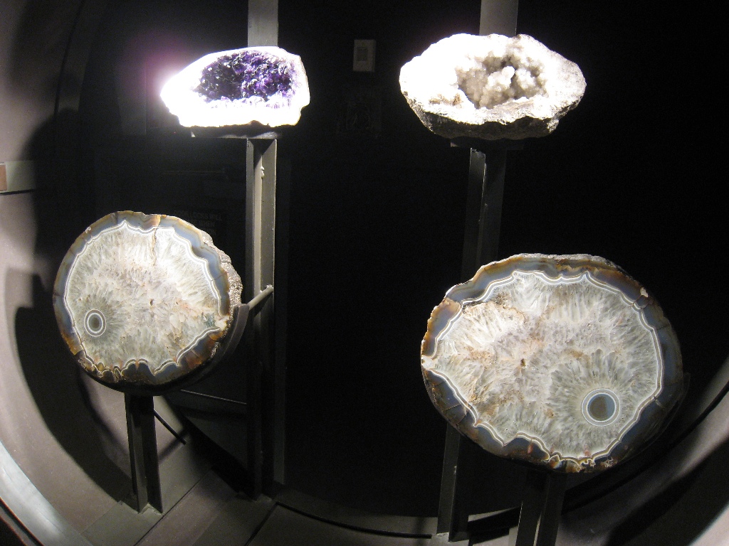 Gems & Minerals - 23