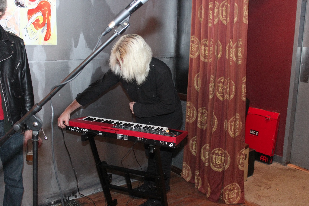 Johnny Dieppe sets up