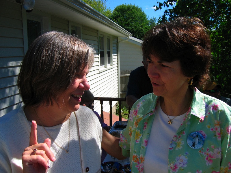 Judy Camphell & Joy, 2 Hootengrannies