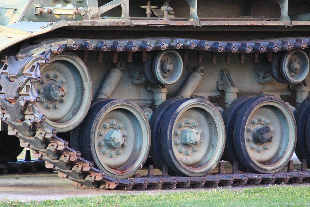 Treads: front