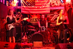 The Lion, the Kitten, & the Cougar - 05