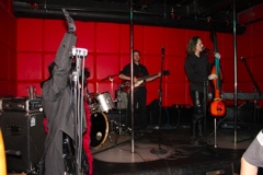 Preparing to serenade Bjorn - 3