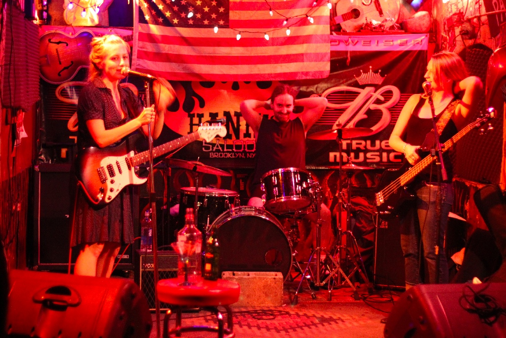 The Lion, the Kitten, & the Cougar - 08