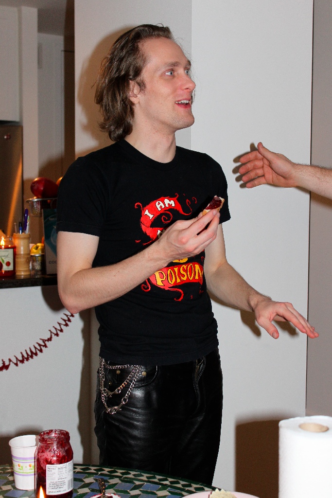 Bjorn, don't eat that POISON!