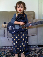 Lizzie Strums, in Joyce's stage outit