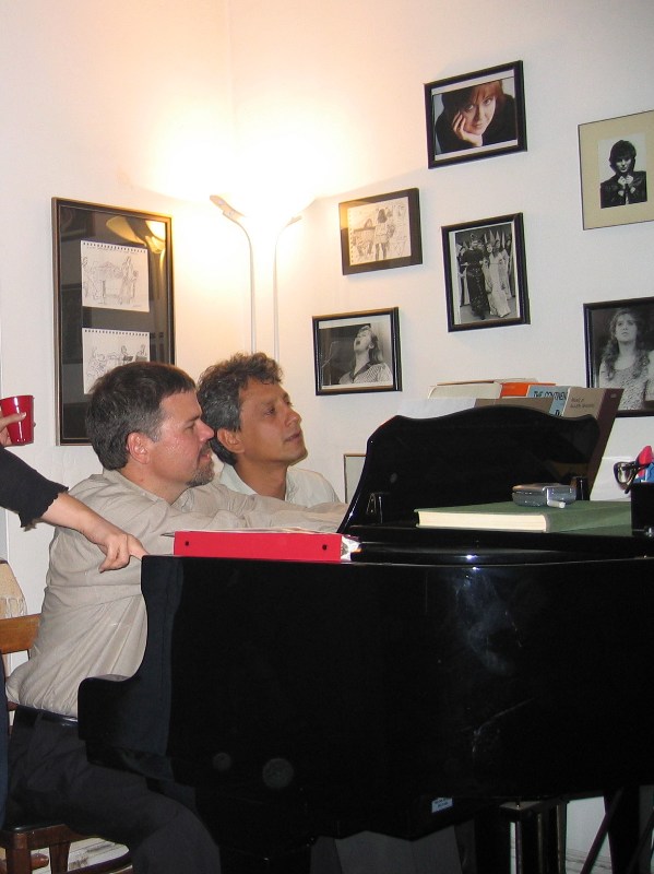 Four fully silly hands