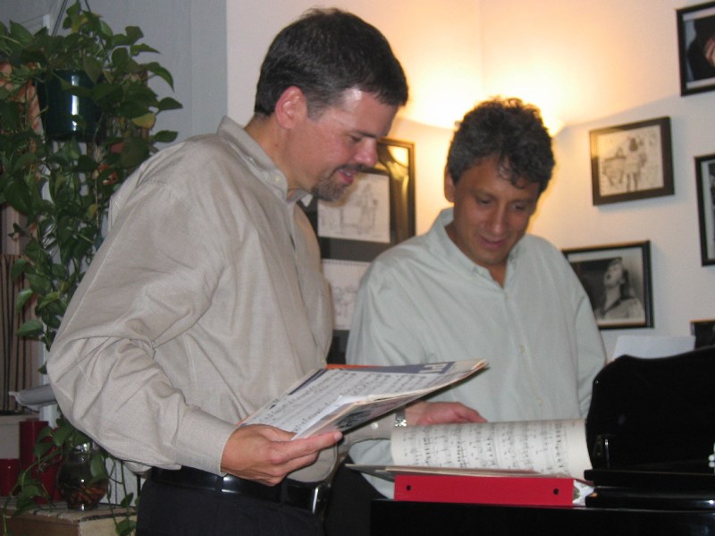 Marc & Roberto site-read